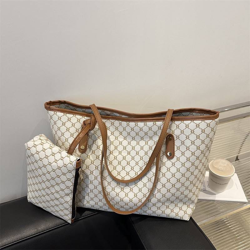 Ladies hand bag - Image 3